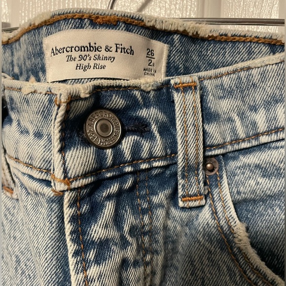 Abercrombie and Fitch The 90’s Skinny High Rise Women’s Jeans - Picture 2 of 4